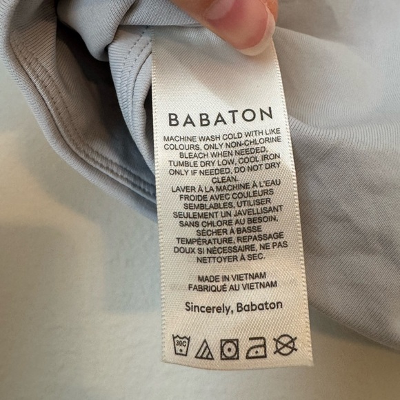 Aritzia Contour Crew Cropped T-shirt Light Grey- Size L - Picture 7 of 8